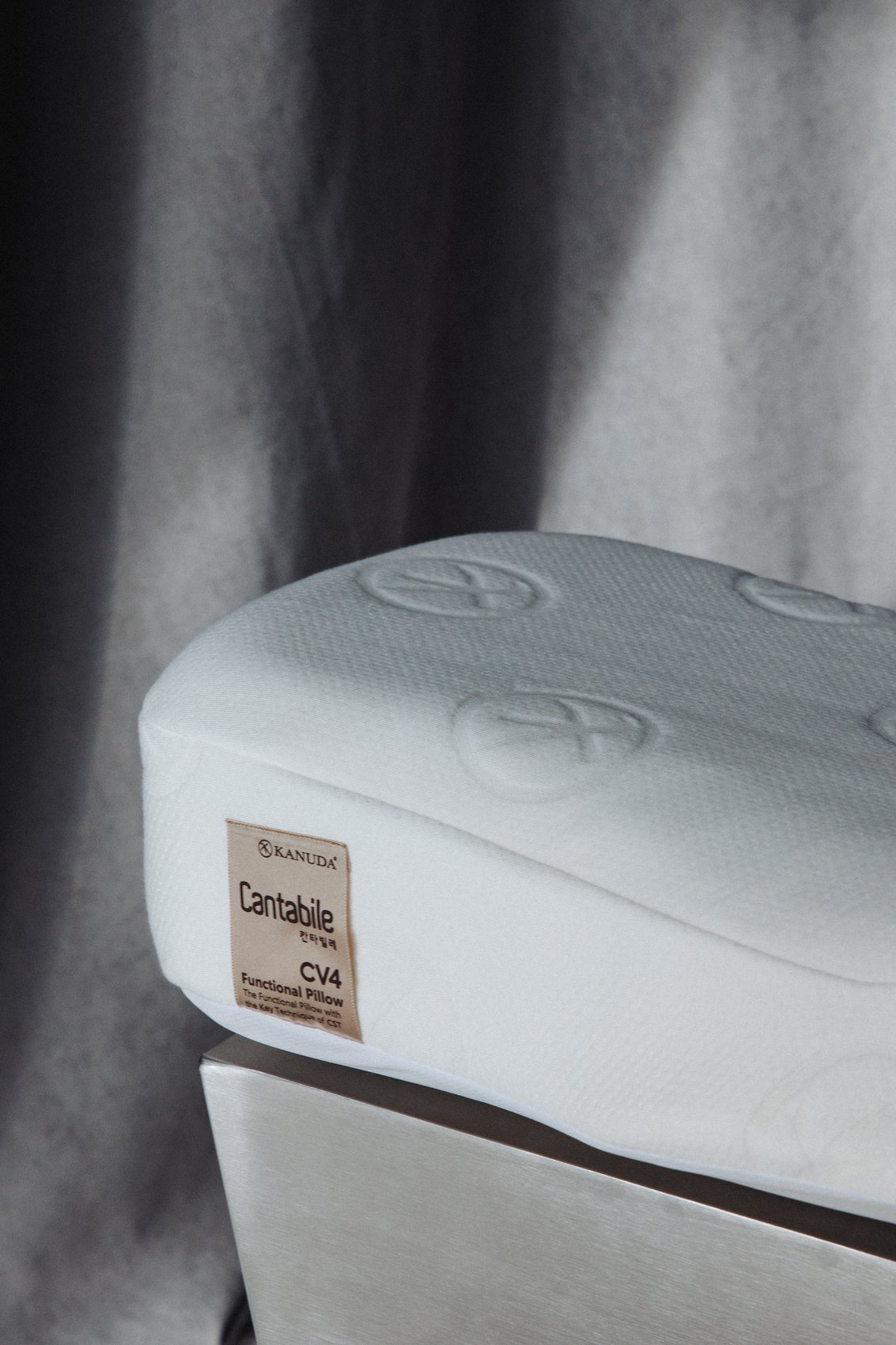 Подушка Cantabile, студийная съёмка